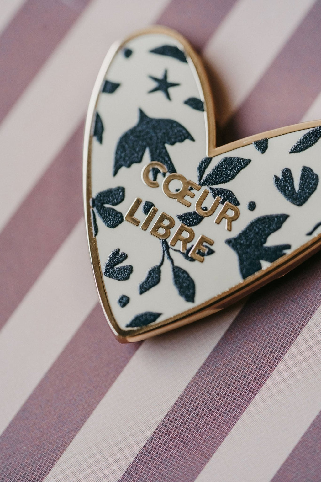 Pin's Coeur "Libre" - Zakuw