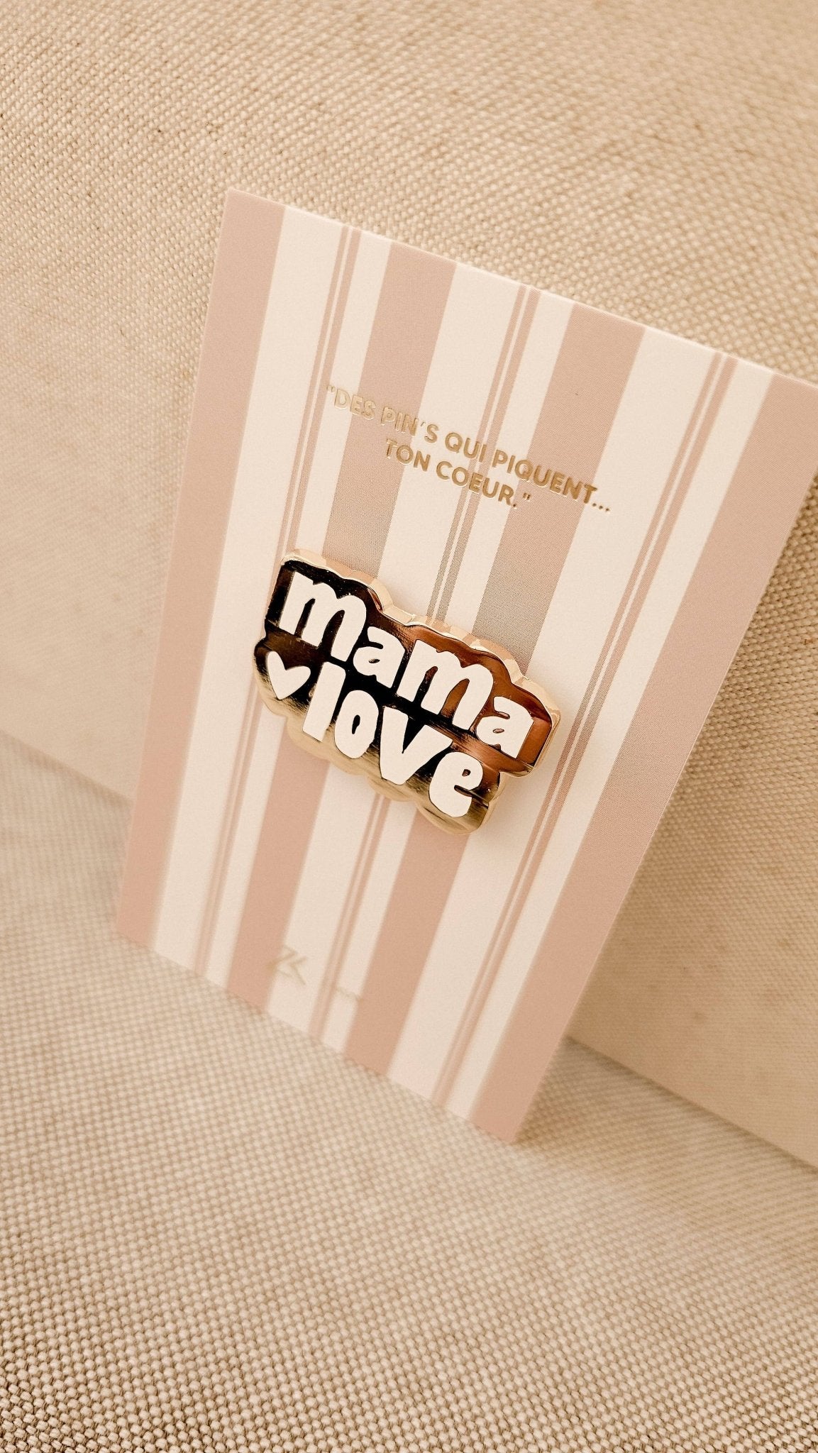 Pin's Mama love