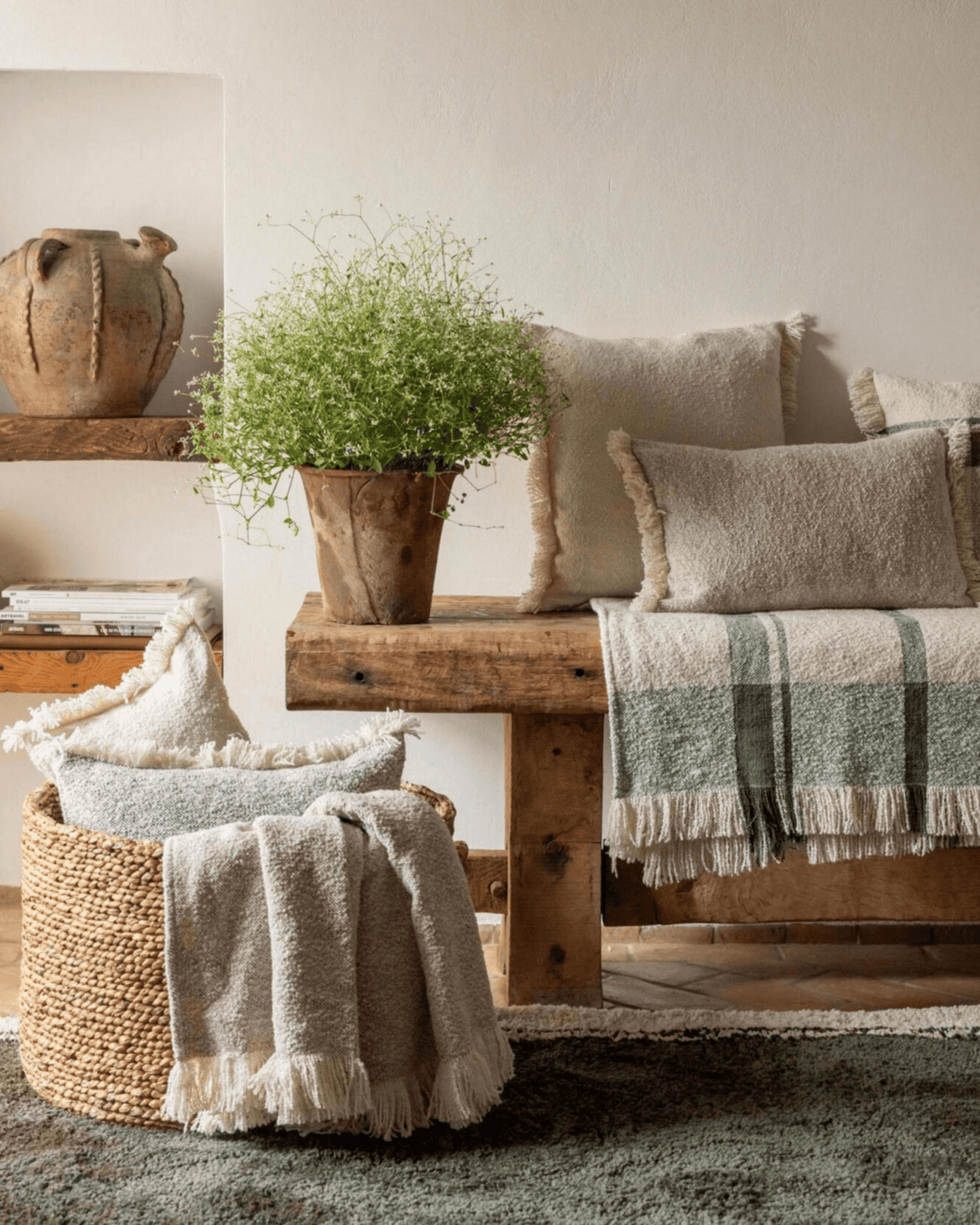 Plaid cocooning beige à rayures vertes - Vivaraise