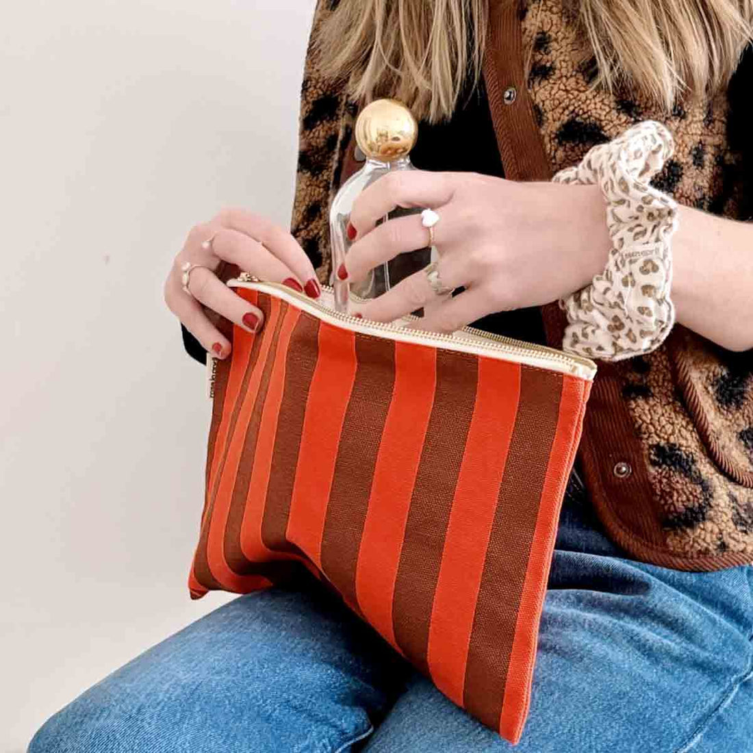 Pochette en tissu à rayures marron/rouge - Rose in April - Lili Margaret