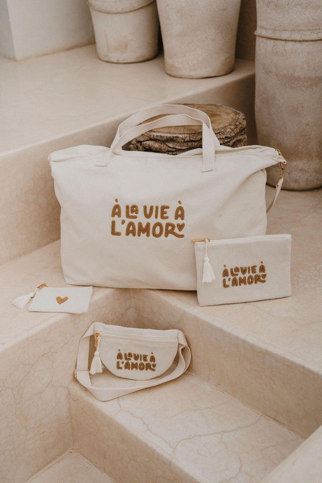 Pochette femme en tissu à la vie à l'amor beige - zakuw