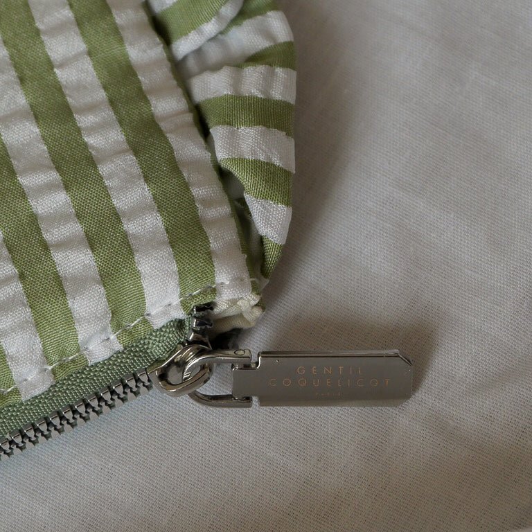 Pochette femme en tissu vert d'eau seersucker