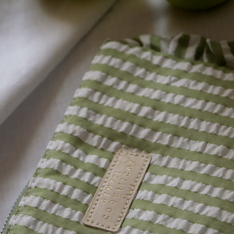 Pochette femme en tissu vert d'eau seersucker