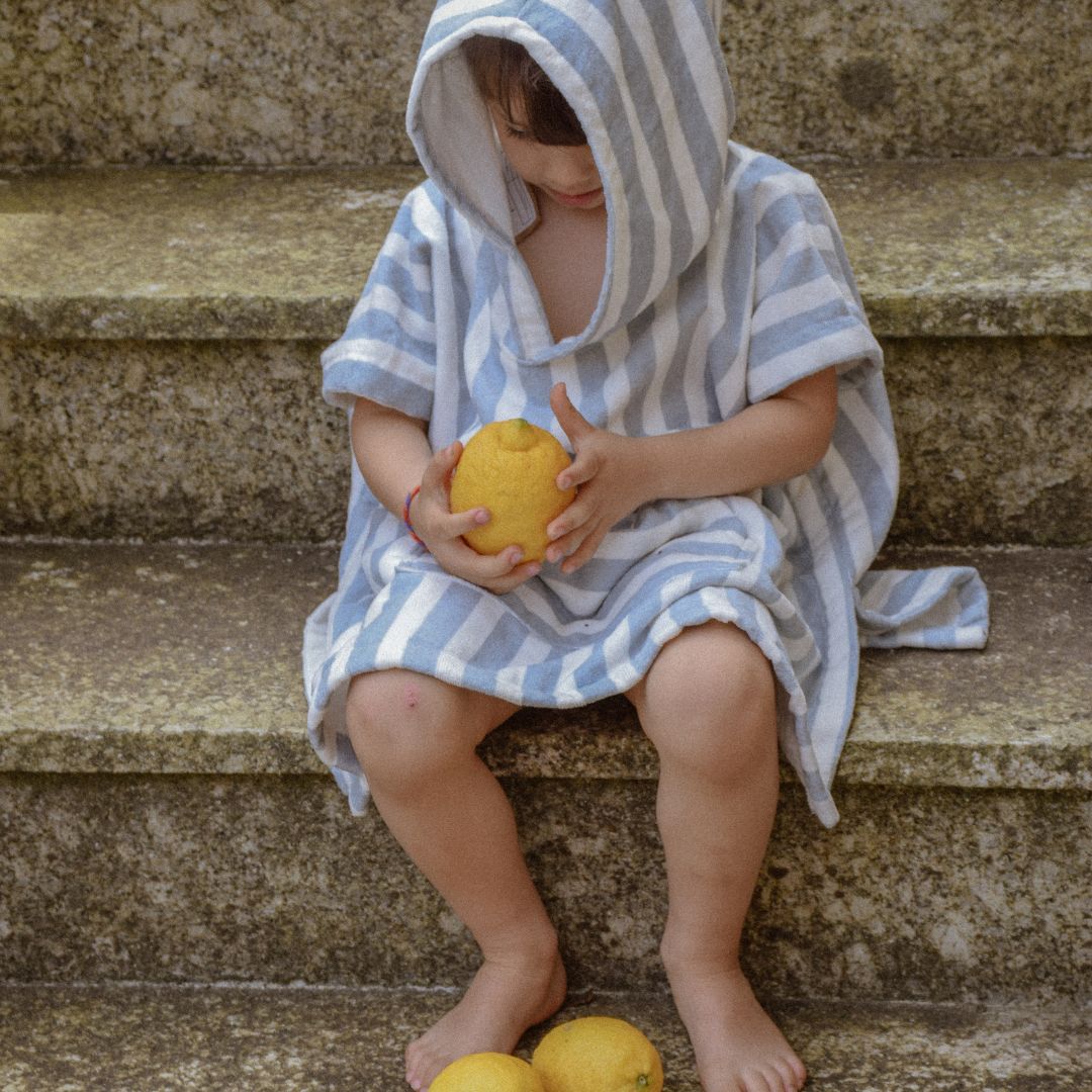 Poncho de bain enfant bleu ciel - Rose in April - Lili Margaret
