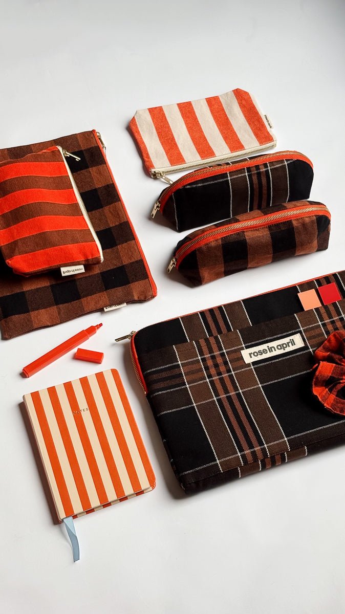 Housse ordinateur 13/14 pouces en coton Octave Black Tartan - Rose in April - vue 4
