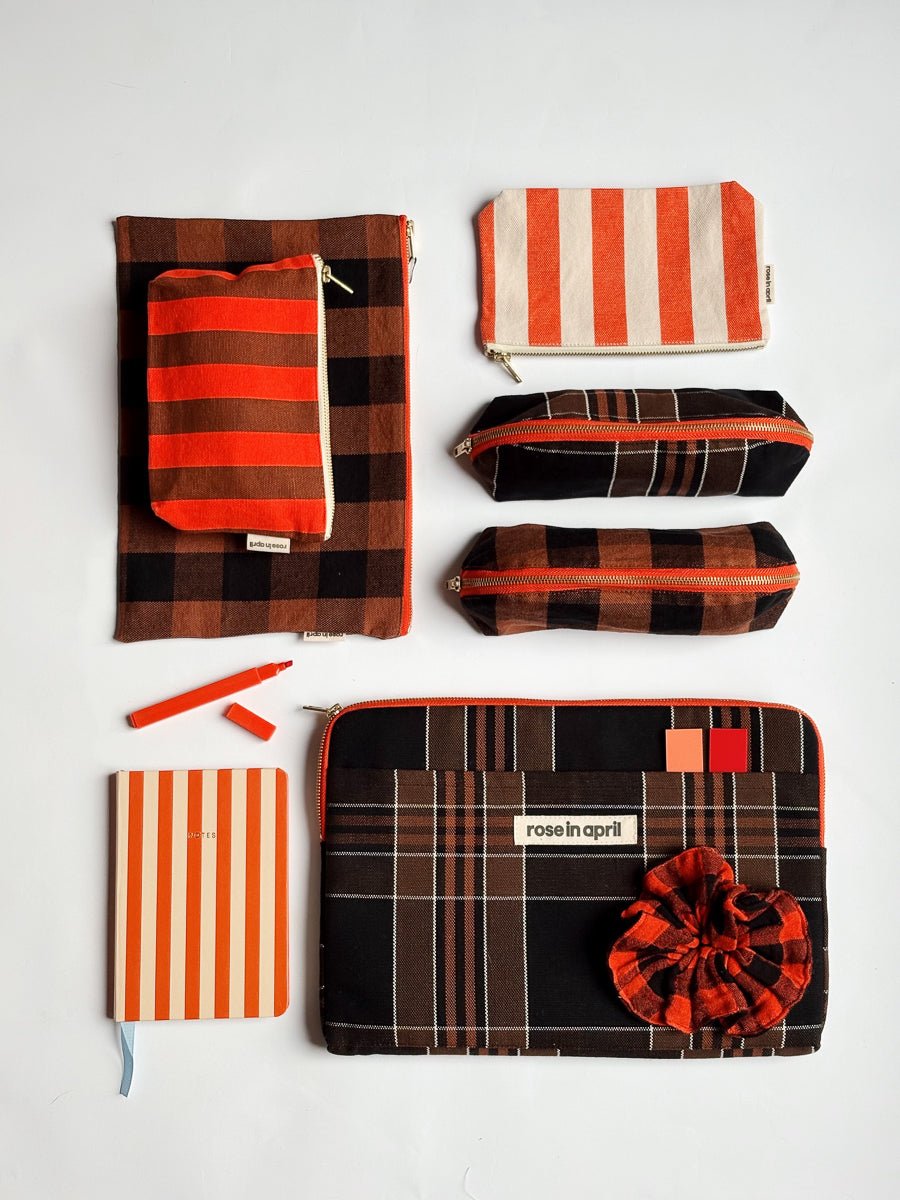 Housse ordinateur 13/14 pouces en coton Octave Black Tartan - Rose in April - vue 3