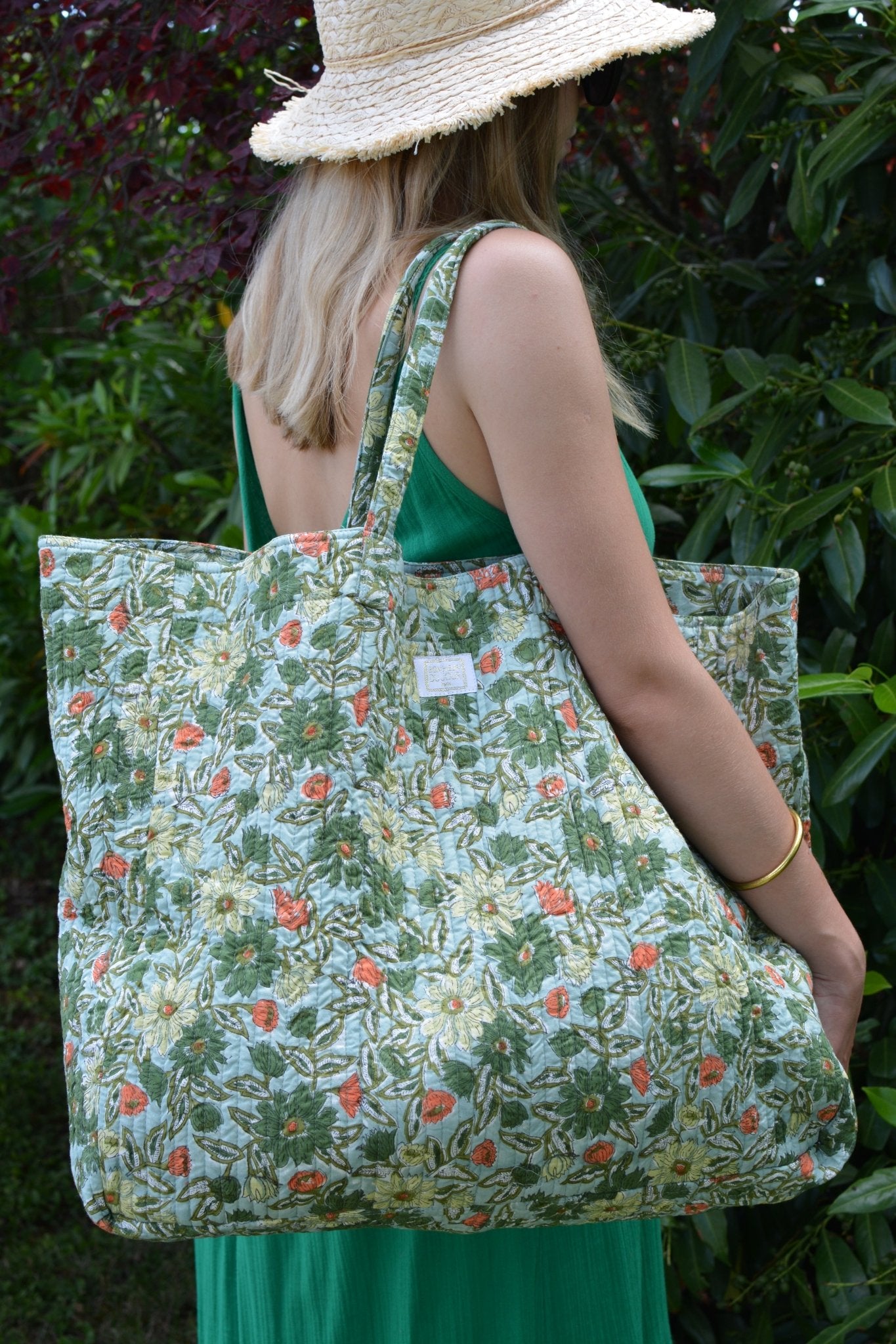 Sac cabas souple fleuri meera blue green en coton matelassé