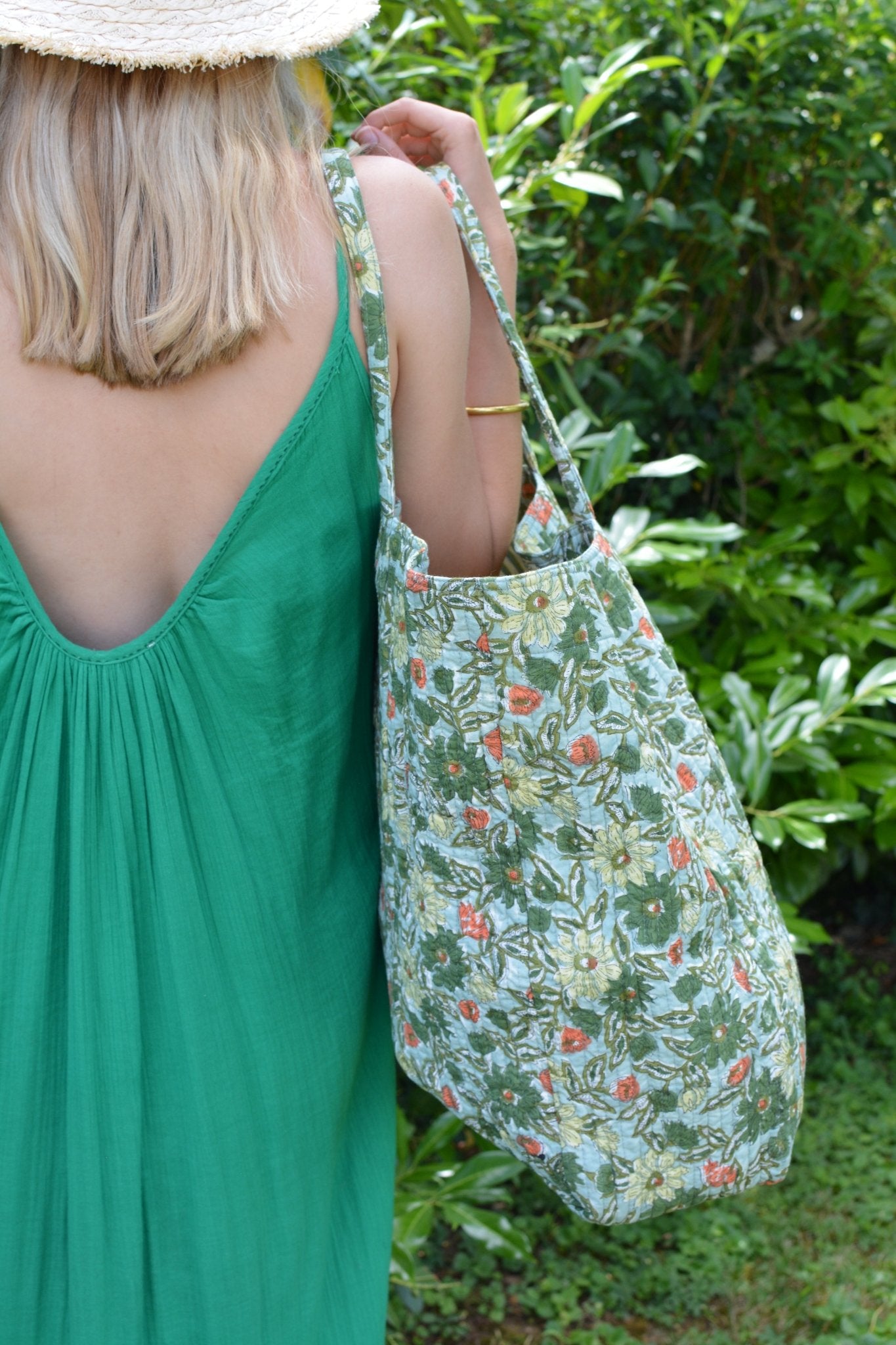 Sac cabas souple fleuri meera blue green en coton matelassé