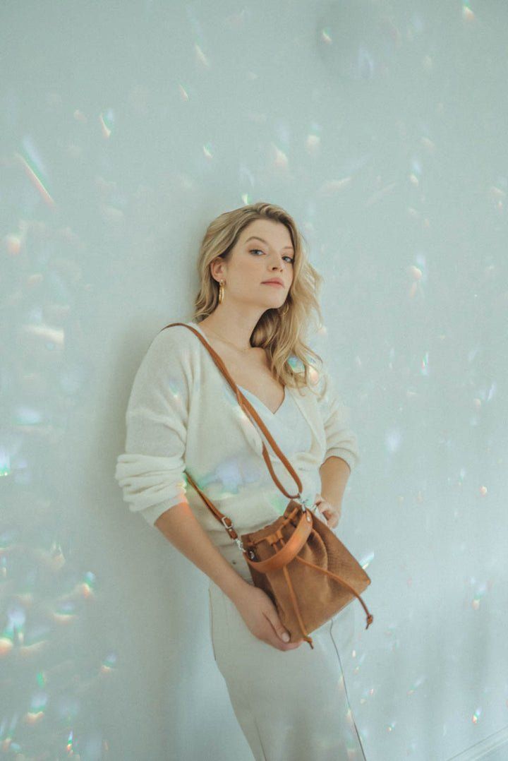 Sac seau cuir ambre - détail