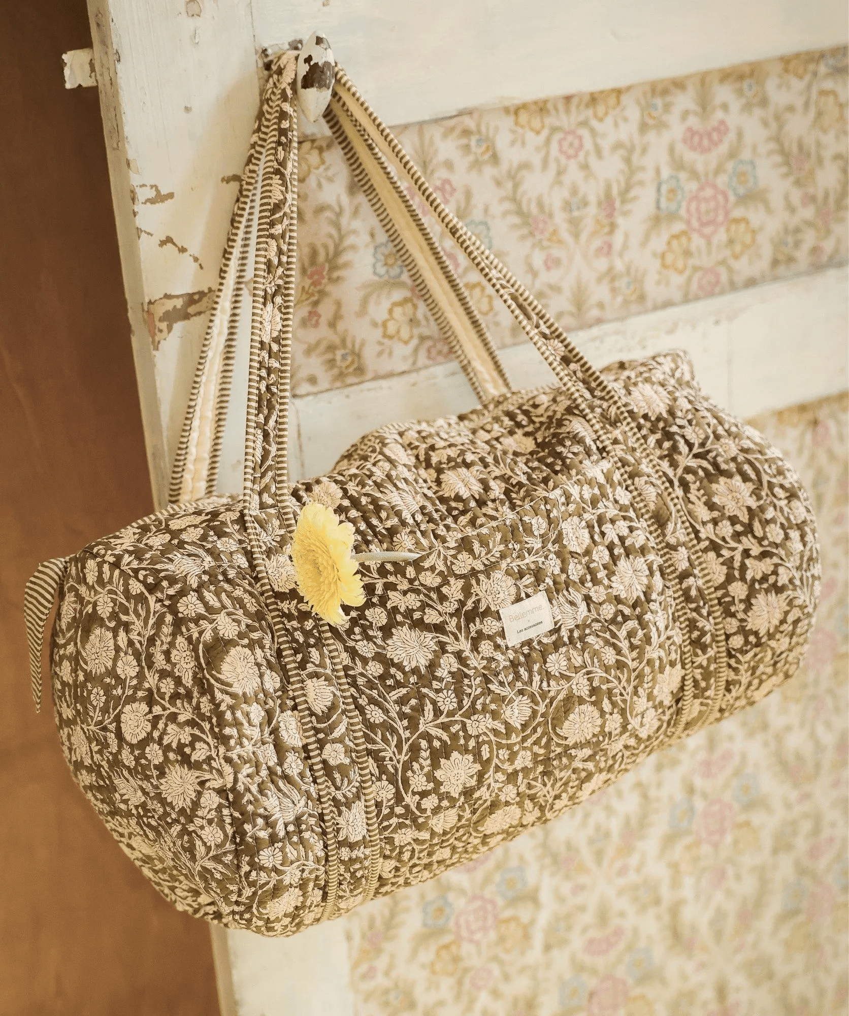 Sac week - end matelassé Anjali Kaki