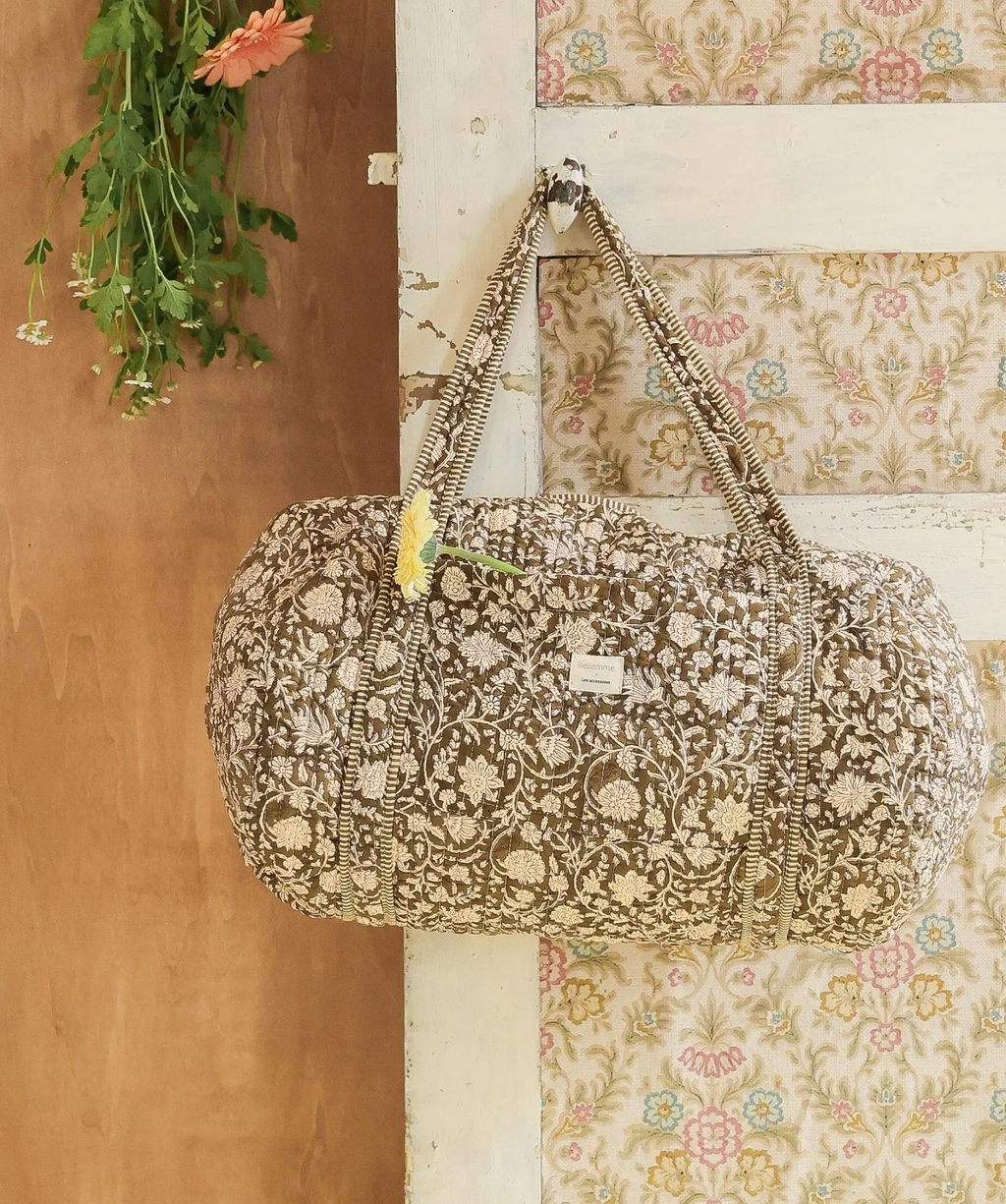Sac week-end matelassé Anjali Kaki