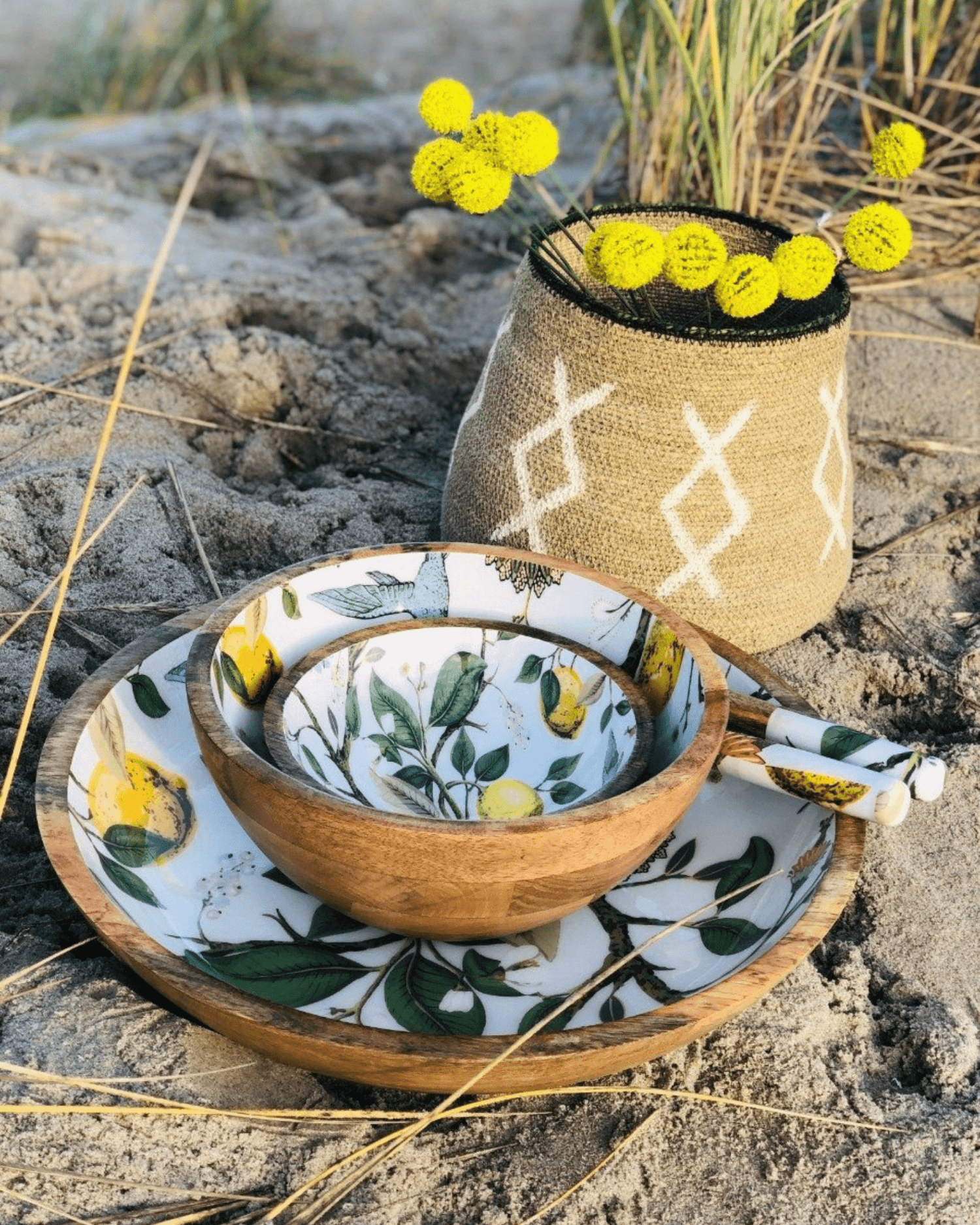 Saladier bois de manguier lemon bird - by room - Lili Margaret