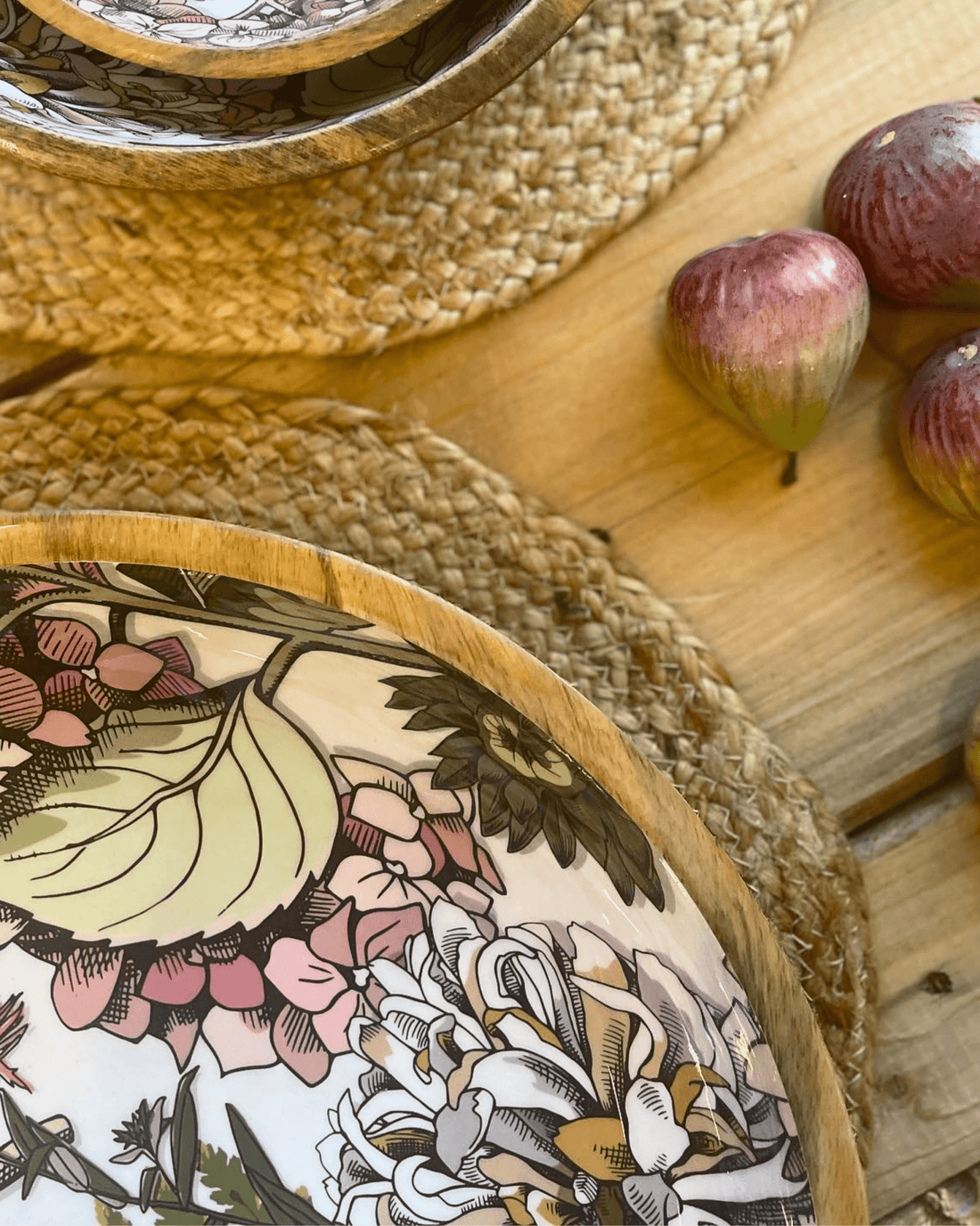 Saladier bois de manguier pink hydrangea - by room - Lili Margaret