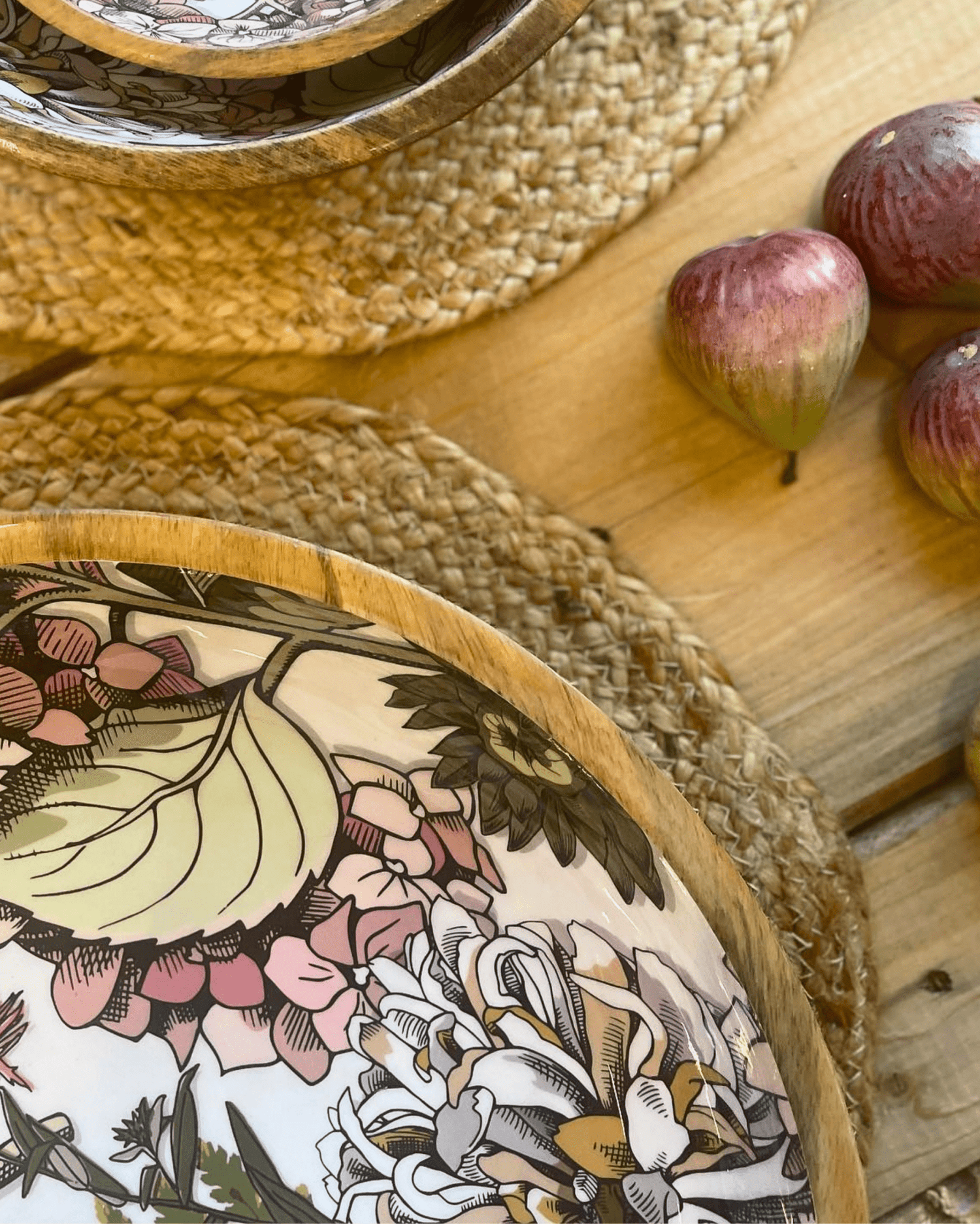 Saladier bois de manguier pink hydrangea - by room - Lili Margaret