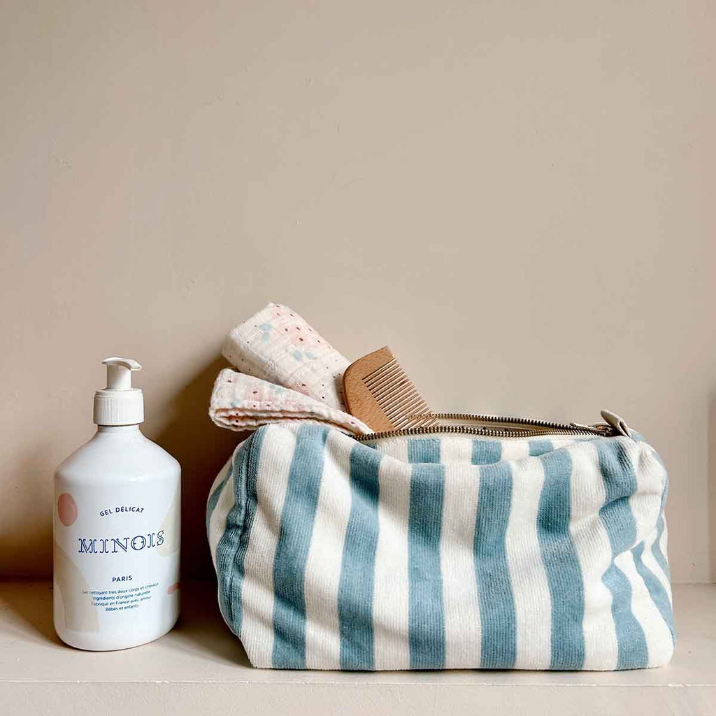 Trousse de toilette enfant éponge bleu ciel - Rose in April