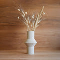 Vase blanc design en bois recyclé - minimum design